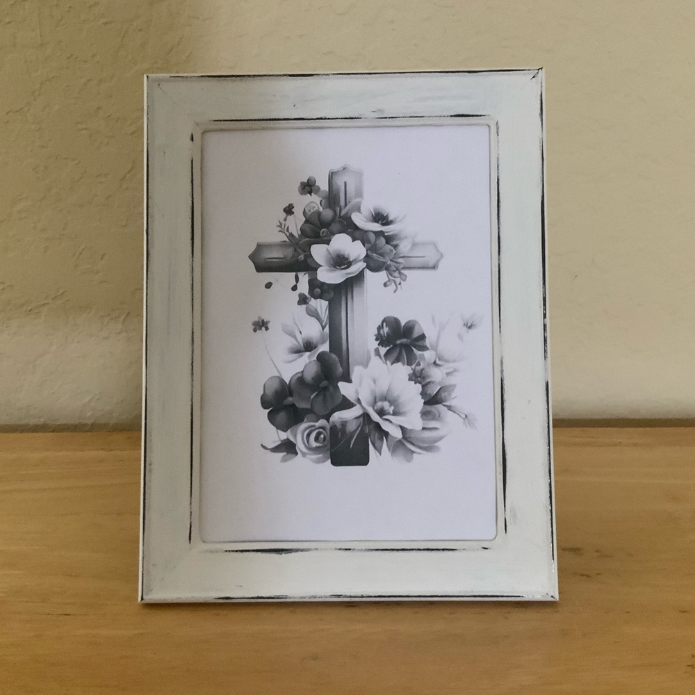 Farmhouse Cross and flowers picture 5x7 w/frame